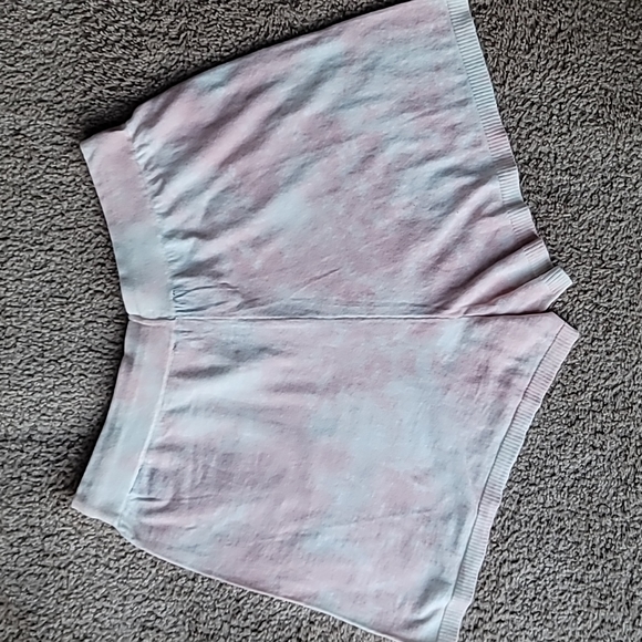 NWT Sanctuary Essential Drawstring Terry Shorts, Size Large, Color Lotus Tie Dye - Picture 4 of 9